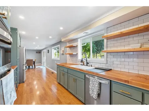 1035 S 11th Street Cottage Grove OR 97424