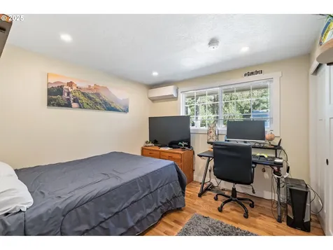1035 S 11th Street Cottage Grove OR 97424
