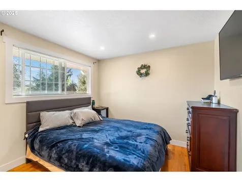 1035 S 11th Street Cottage Grove OR 97424