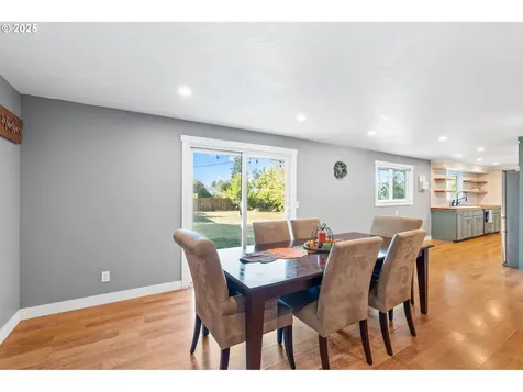1035 S 11th Street Cottage Grove OR 97424