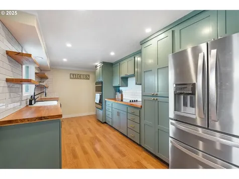 1035 S 11th Street Cottage Grove OR 97424