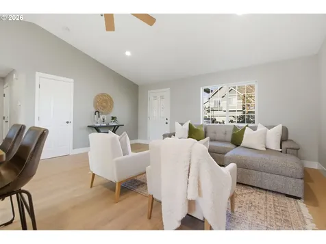 595 Raber Road Eugene OR 97402