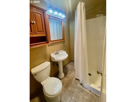 954 Noble Avenue Coos Bay OR 97420