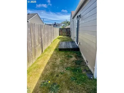 954 Noble Avenue Coos Bay OR 97420