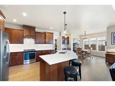1705 Trevino Road Creswell OR 97426
