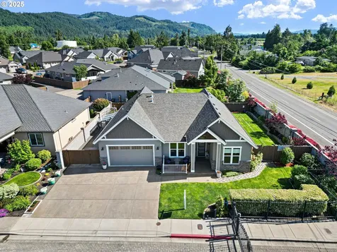 1705 Trevino Road Creswell OR 97426