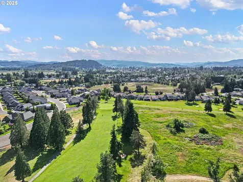 1705 Trevino Road Creswell OR 97426