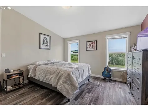 20905 NE Fulquartz Landing Road Dundee OR 97115