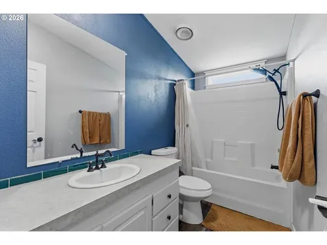 20905 NE Fulquartz Landing Road Dundee OR 97115