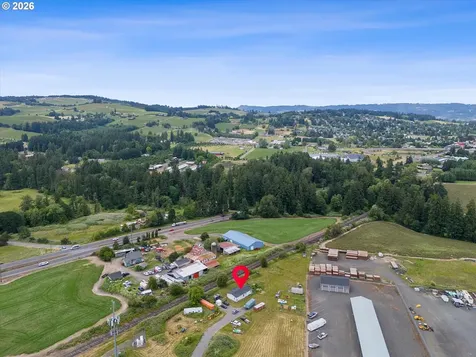 20905 NE Fulquartz Landing Road Dundee OR 97115