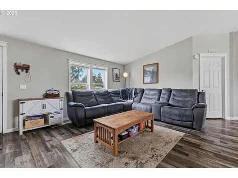 20905 NE Fulquartz Landing Road Dundee OR 97115
