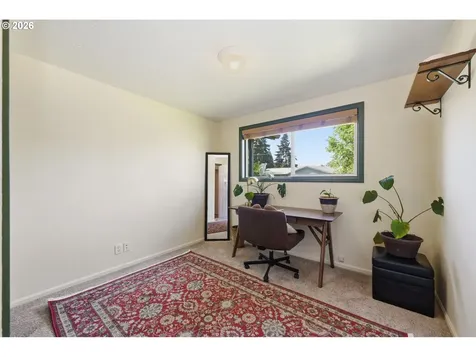 1233 Kenray Loop Springfield OR 97477