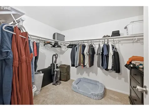 1233 Kenray Loop Springfield OR 97477