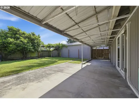 1233 Kenray Loop Springfield OR 97477