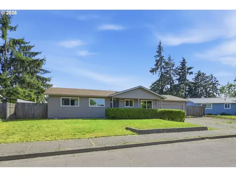 1233 Kenray Loop Springfield OR 97477