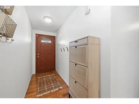 1233 Kenray Loop Springfield OR 97477