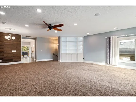 4718 NE 129th Avenue Vancouver WA 98682
