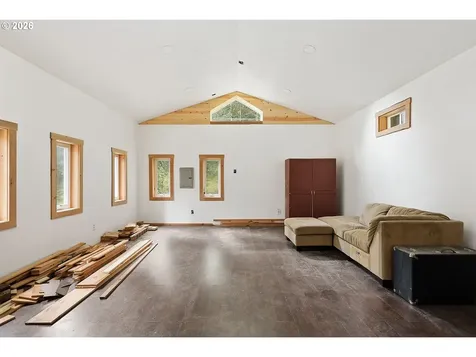 565 Canyon Road Lyle WA 98635