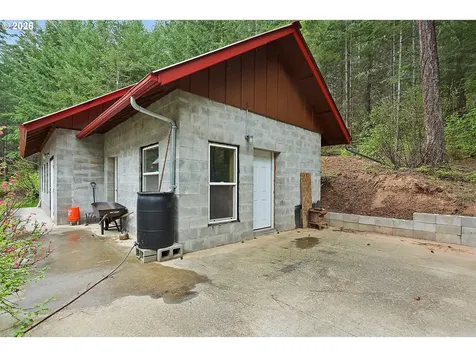 565 Canyon Road Lyle WA 98635