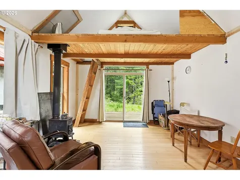 565 Canyon Road Lyle WA 98635