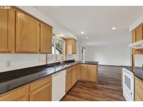 418 NW 112th Street Vancouver WA 98685