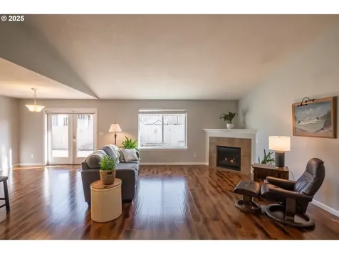 74 Camellia Drive Lebanon OR 97355