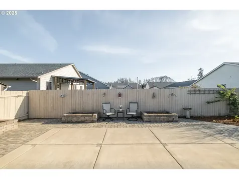 74 Camellia Drive Lebanon OR 97355