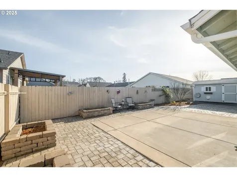 74 Camellia Drive Lebanon OR 97355