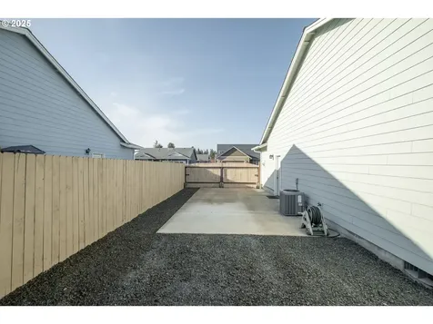 74 Camellia Drive Lebanon OR 97355