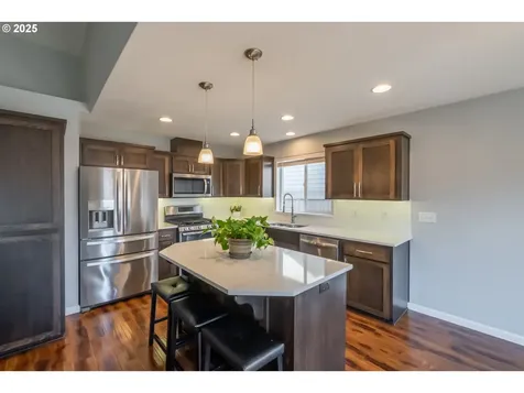 74 Camellia Drive Lebanon OR 97355