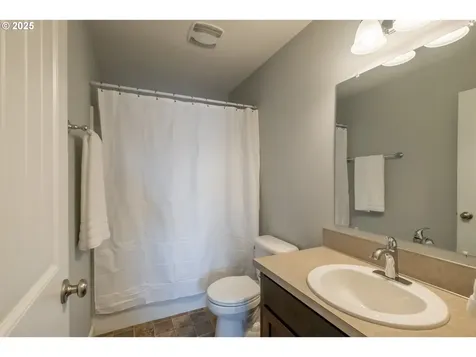 74 Camellia Drive Lebanon OR 97355