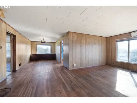 2914 Columbia Heights Road Longview WA 98632