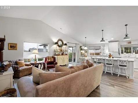 368 Hillegas Avenue Creswell OR 97426