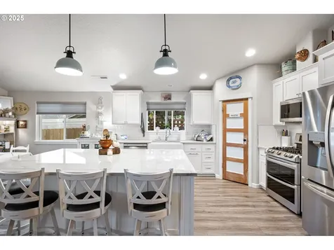 368 Hillegas Avenue Creswell OR 97426