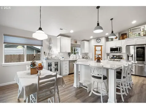 368 Hillegas Avenue Creswell OR 97426