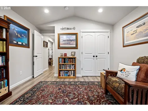 368 Hillegas Avenue Creswell OR 97426