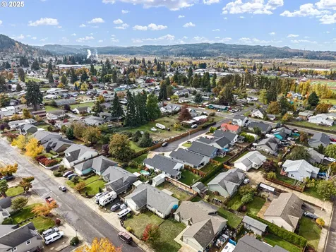 368 Hillegas Avenue Creswell OR 97426