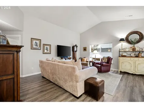 368 Hillegas Avenue Creswell OR 97426