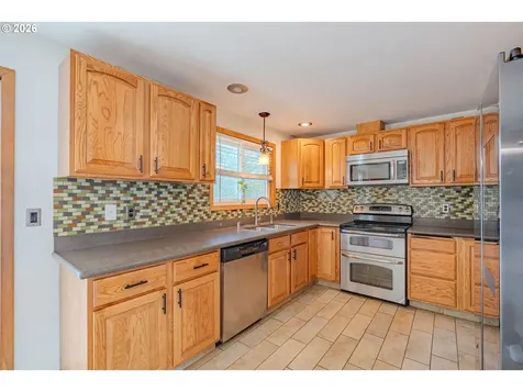 3005 NE 130th Avenue Vancouver WA 98682