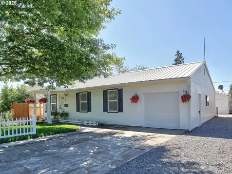 112 NW 17th Street Mcminnville OR 97128