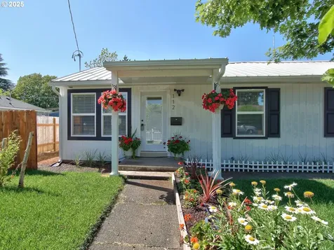 112 NW 17th Street Mcminnville OR 97128