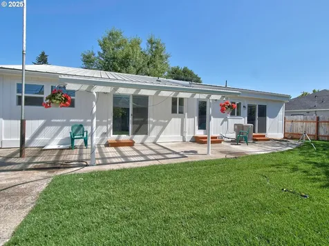 112 NW 17th Street Mcminnville OR 97128