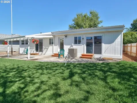 112 NW 17th Street Mcminnville OR 97128