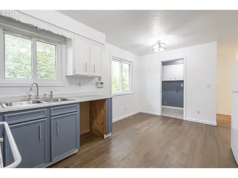 4505 42nd Avenue NE Salem OR 97305