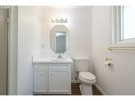 4505 42nd Avenue NE Salem OR 97305