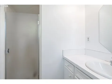4505 42nd Avenue NE Salem OR 97305