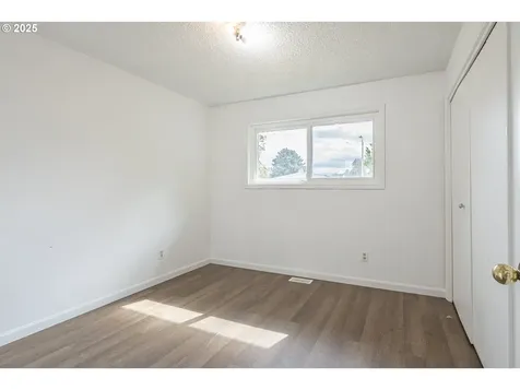 4505 42nd Avenue NE Salem OR 97305