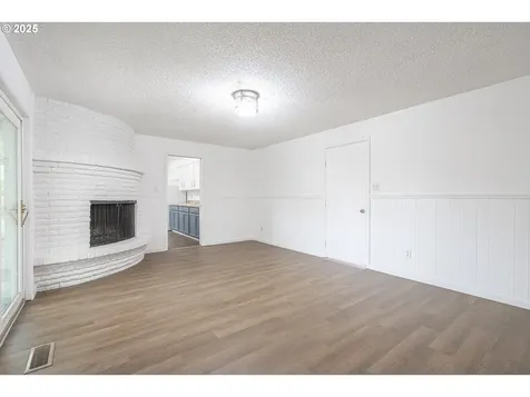 4505 42nd Avenue NE Salem OR 97305
