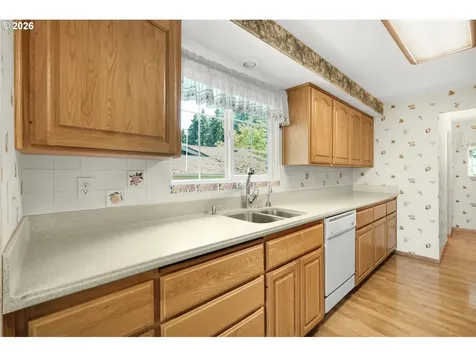 2225 W 28th Avenue Eugene OR 97405