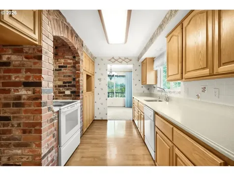 2225 W 28th Avenue Eugene OR 97405
